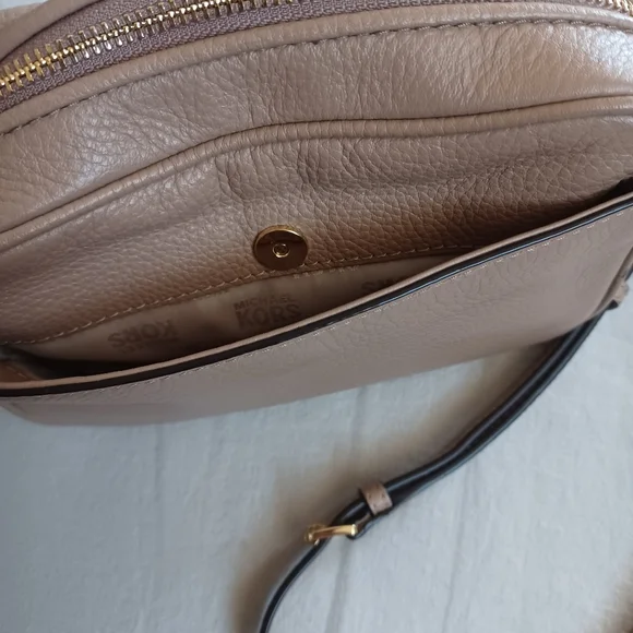 Michael Kors Crossbody Bag - Picture 8 of 11